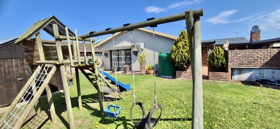 3 Bedroom Property for Sale in Rowallan Park Eastern Cape